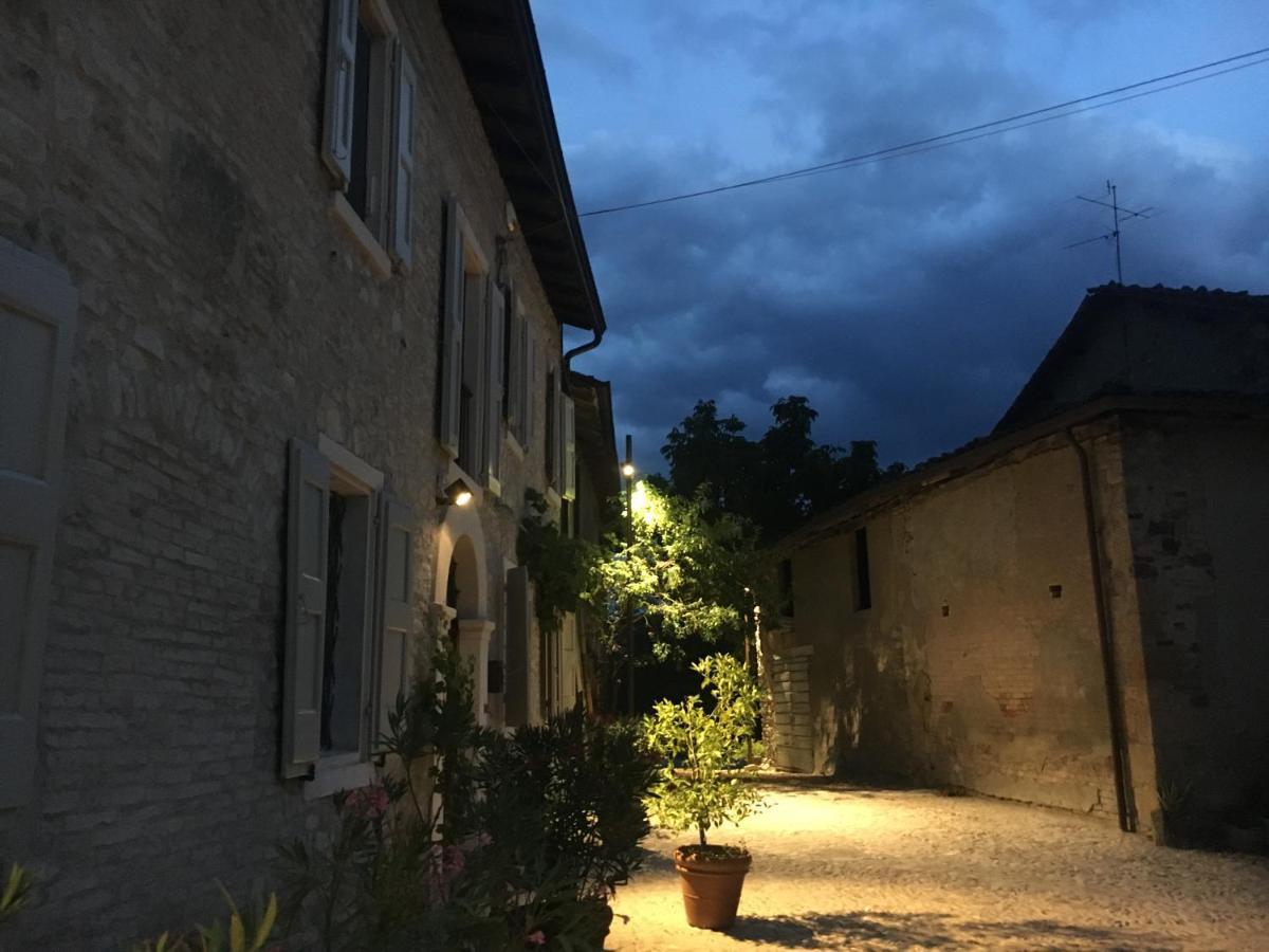 Locanda SottolaLuna Viano Bagian luar foto