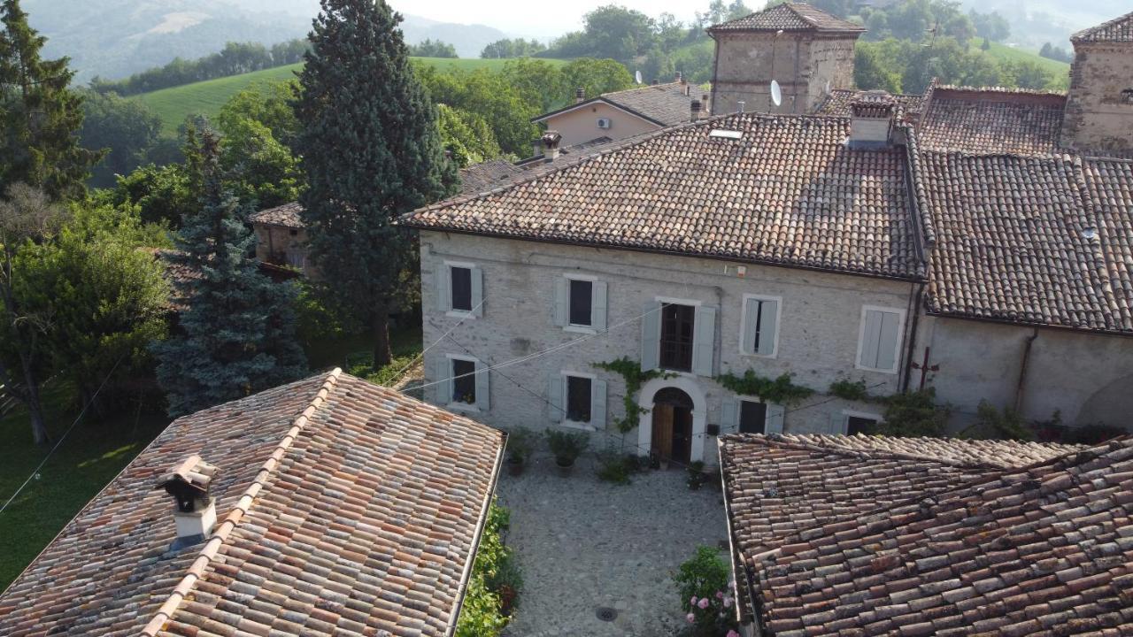 Locanda SottolaLuna Viano Bagian luar foto